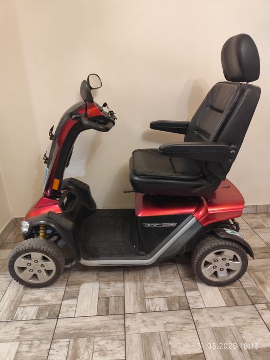 Vând scuter electric persoane cu handicap.Baterii noi.