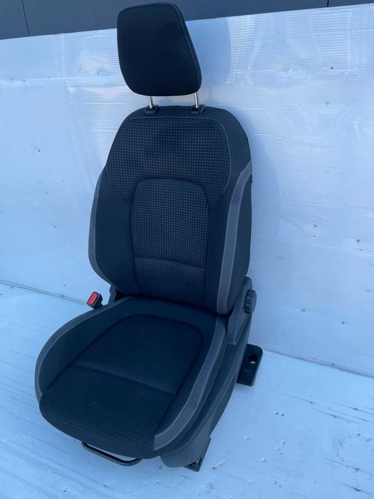 Scaun stanga fata Ford Focus 4 stare impecabila original