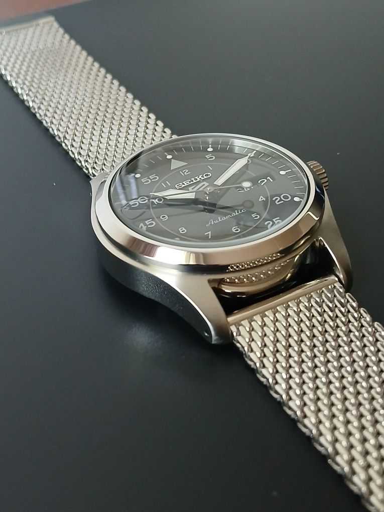 Часовник Seiko 5