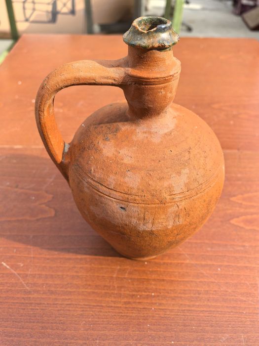 Продавам стара стомна за вода (керамична)