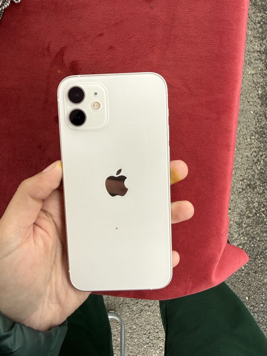 iPhone 12 perfect pentru piese impecabil