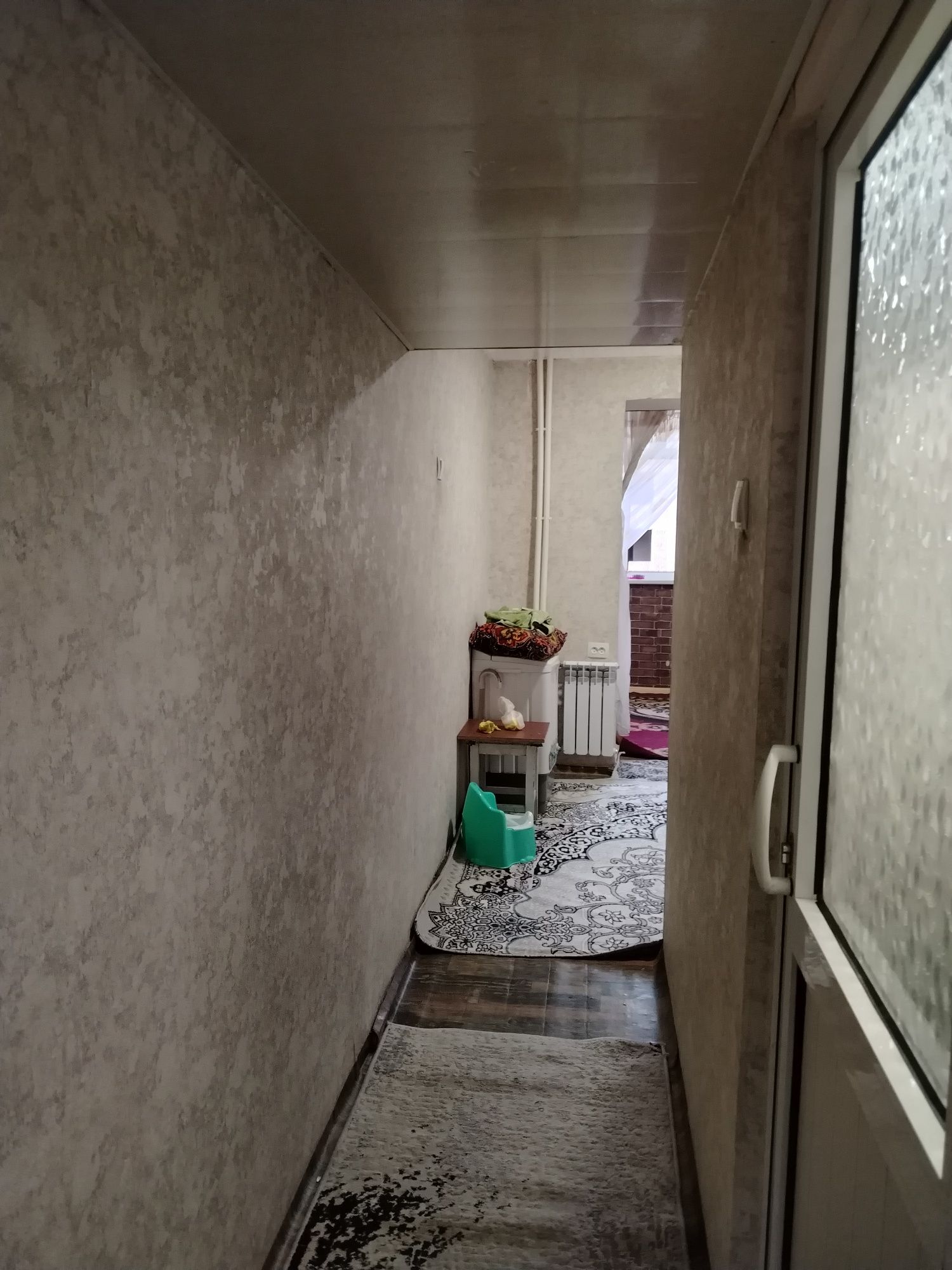 СРОЧНО ПРОДАЕТСЯ Чирчик ш. 4 м/н йул юзи кирпичный дом 3х/4/5 74 м²