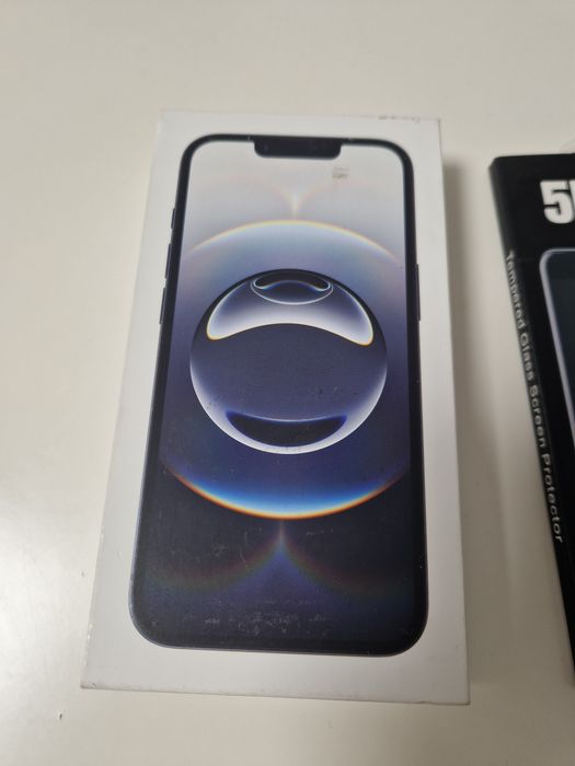 Vand Iphone 16e - sigilat - cadou husa si folie