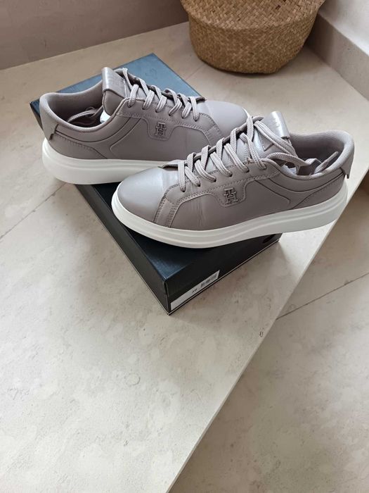 Оригинални дамски маратонки Tommy Hilfiger – кожа, N36, стелка 23 см