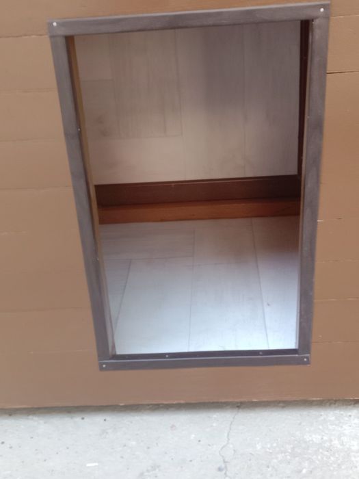 Собачья будка утепленная