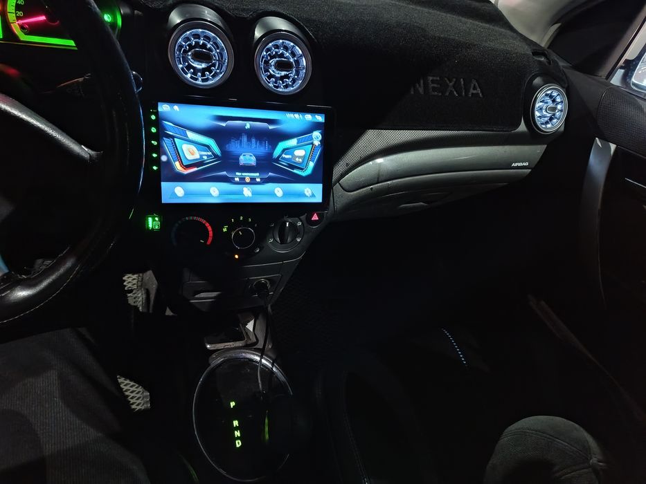 Nexia 3  avtomat srochna sotiladi