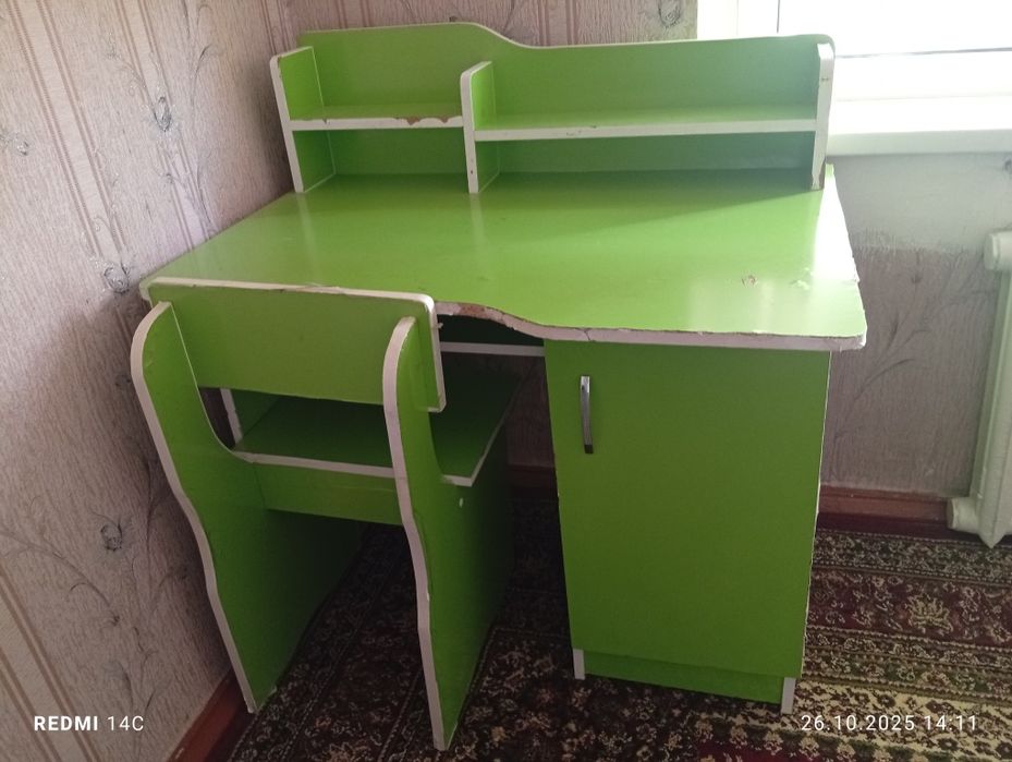 Парта для работ, учёбы