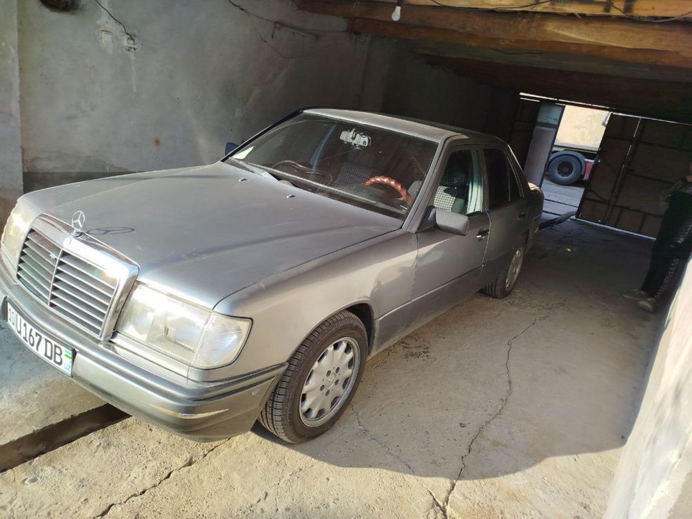 Mercedes benz W124