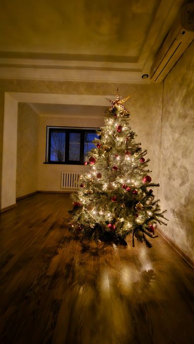 Продам ёлку искусственная зеленая