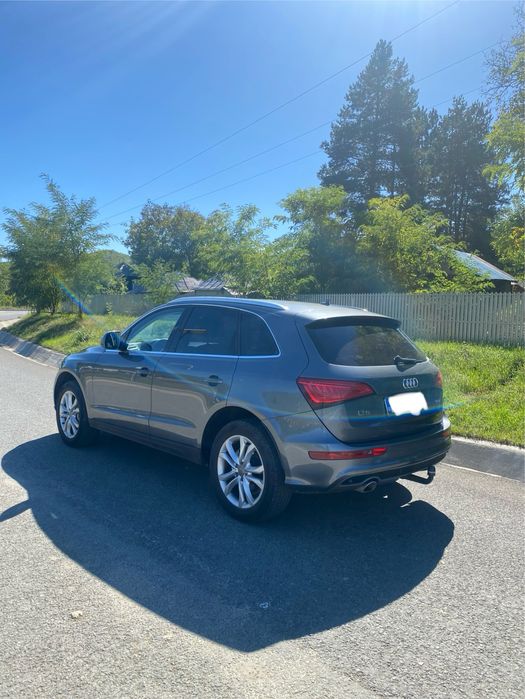 Vând Audi Q5 Quattro S-Line 2.0 TDi 2013