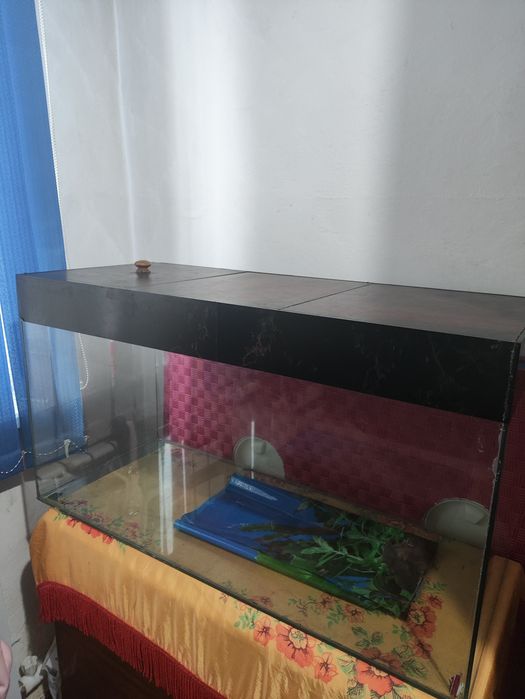 Срочно продам аквариум