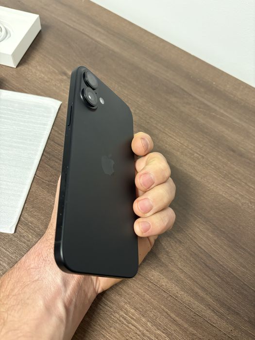 Iphone 16 plus în garantie