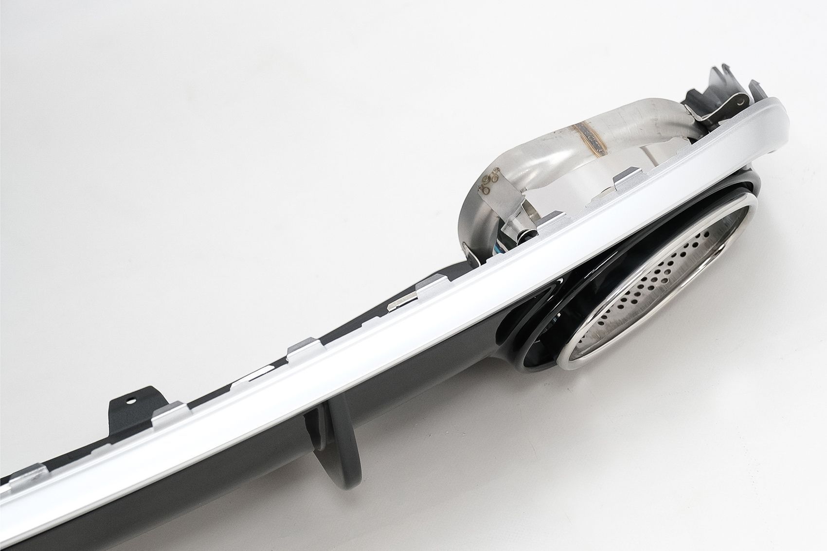 Difuzor Bara Spate si Ornamente Evacuare compatibil cu Audi A4 B8 Pre