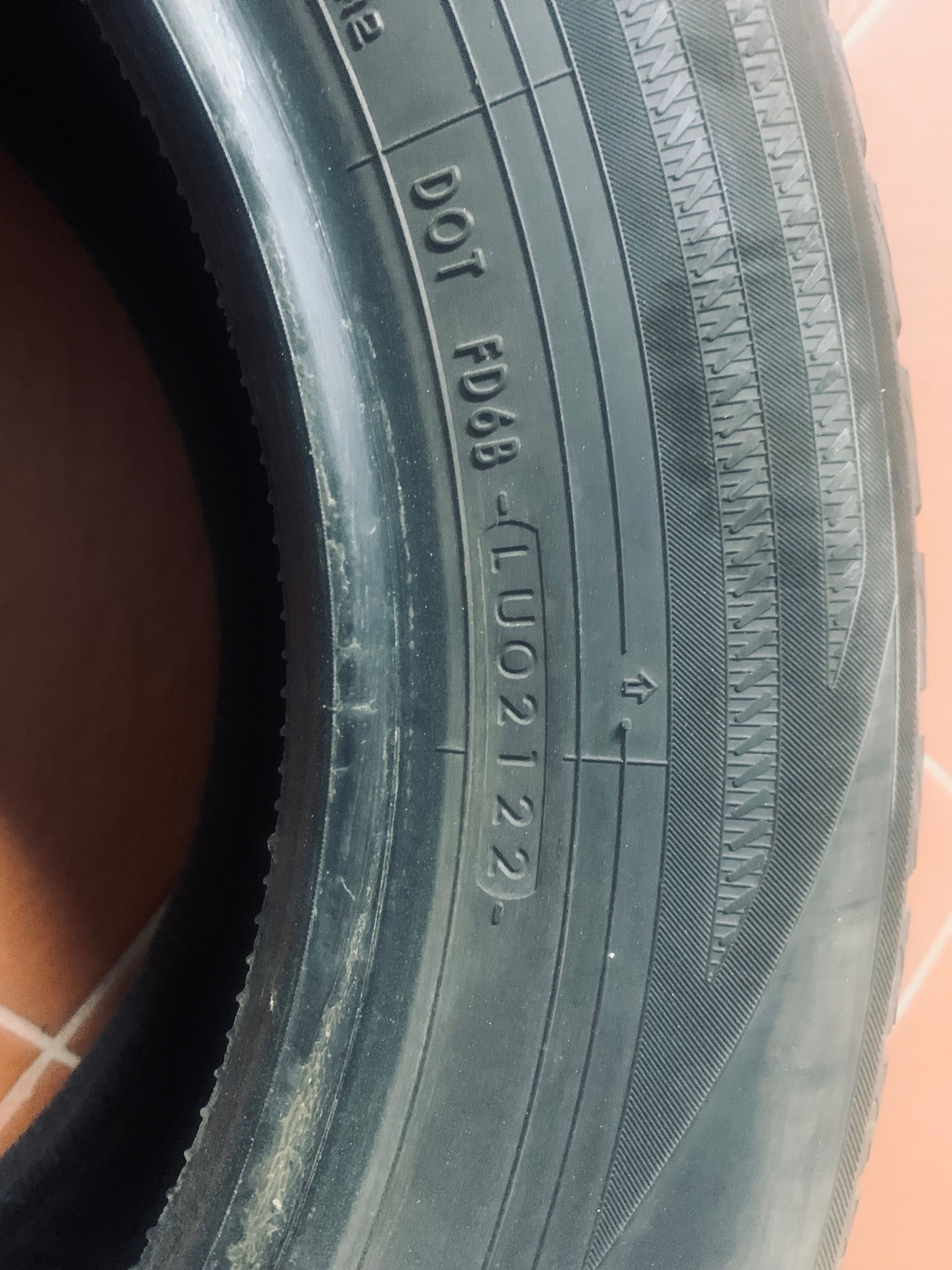 Зимни гуми 235/55/R17 103 Yokohama BluEarth  -комплект 4 бр