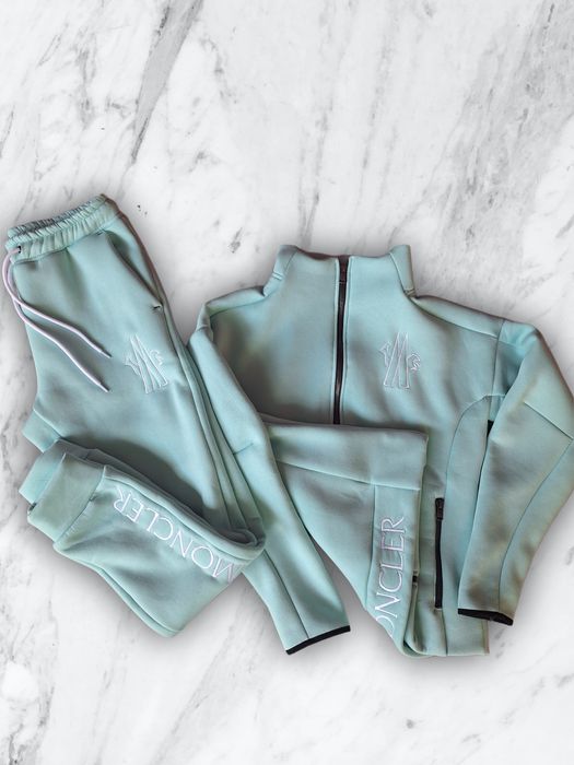 Ватирани дамски екипи moncler