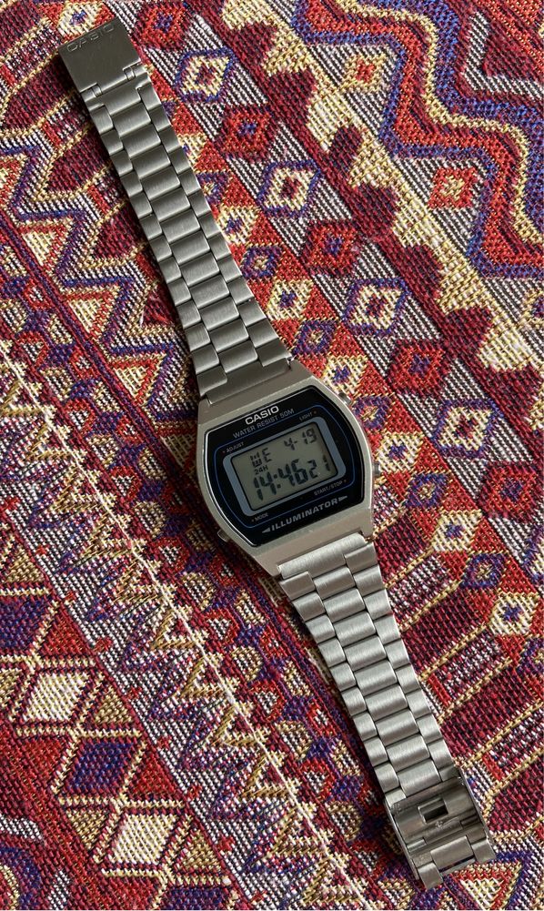 Часы Casio Оригинал  в отличном состоянии