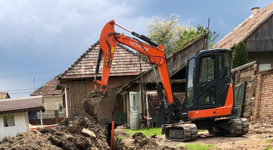 Inchiriez miniexcavator 5t si basculanta Almasu Huedin Jebucu Zimbor