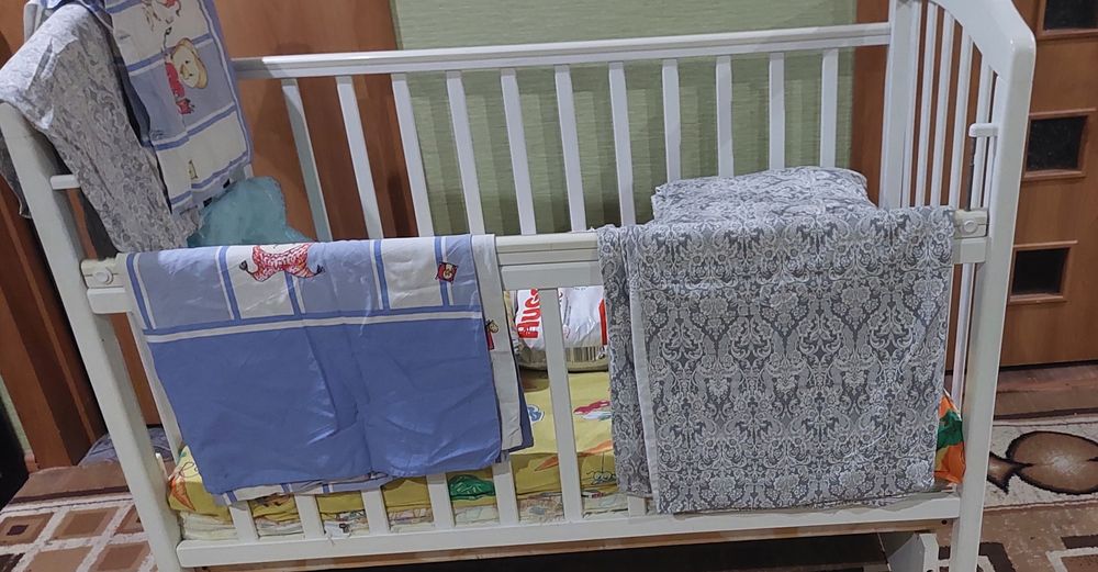 Продам кроватку детскую