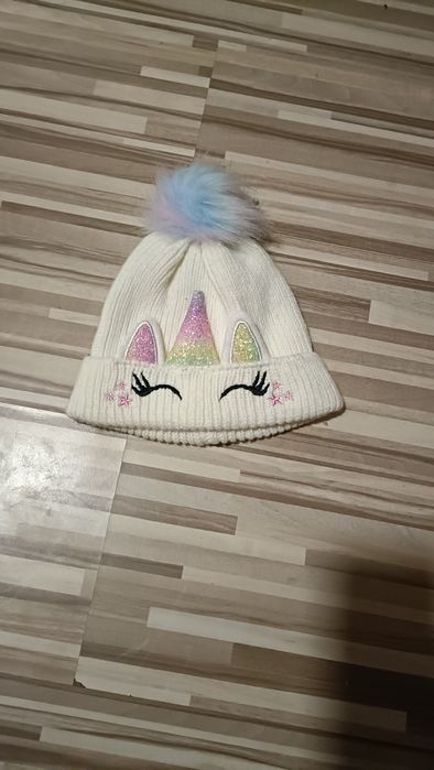 Căciulă noua ,3_6 ani