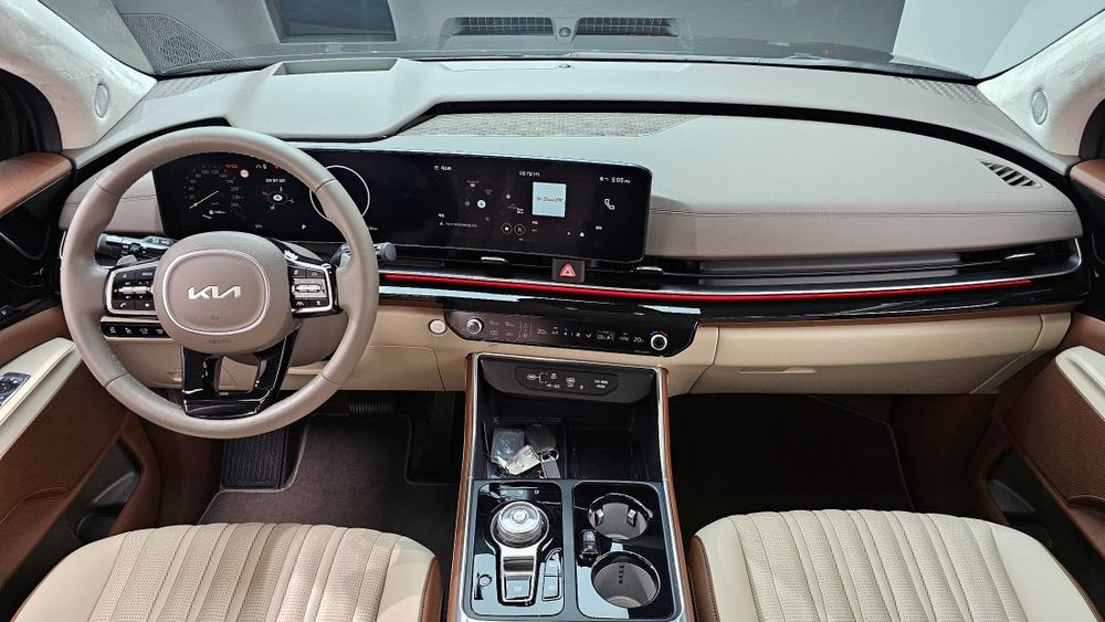 Kia Carnival Gasoline 9-Seater Hi Limousine