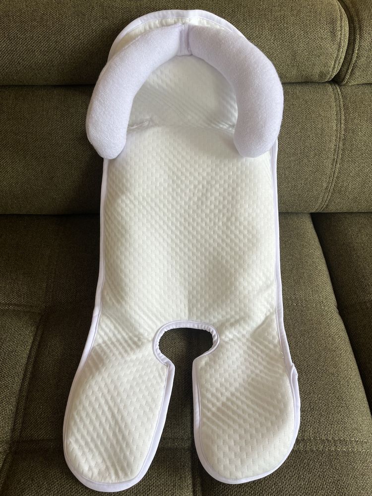 Универсална подложка за новородено за бебешко столче за кола Lorelli