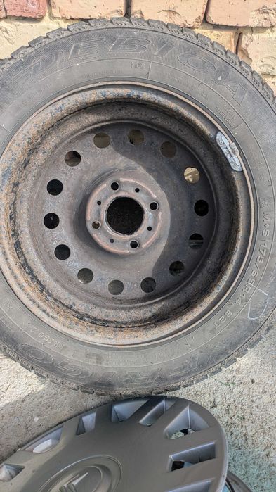 4 Зимни гуми с Тасове и Джанти 175/65R14 Пежо - Ситроен