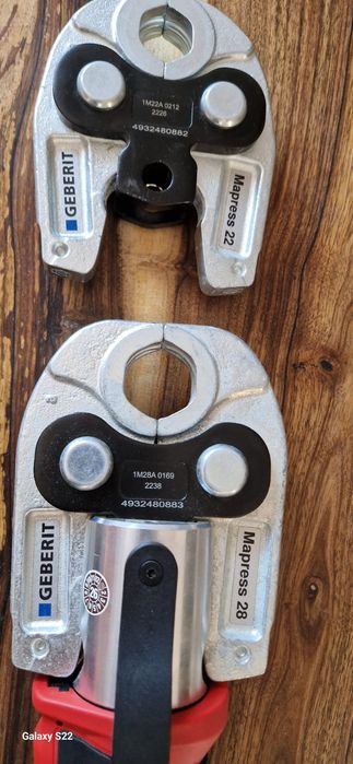 Milwaukee presa pentru sertizare noua