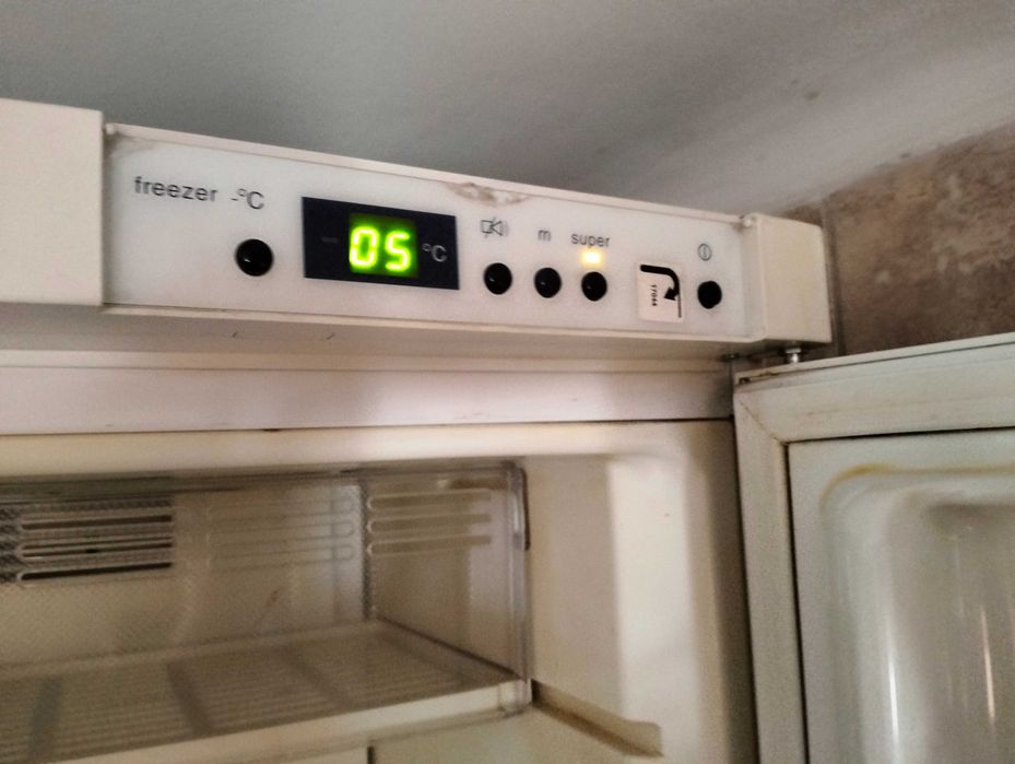 Combina frigorifica Bosh , stare buna.