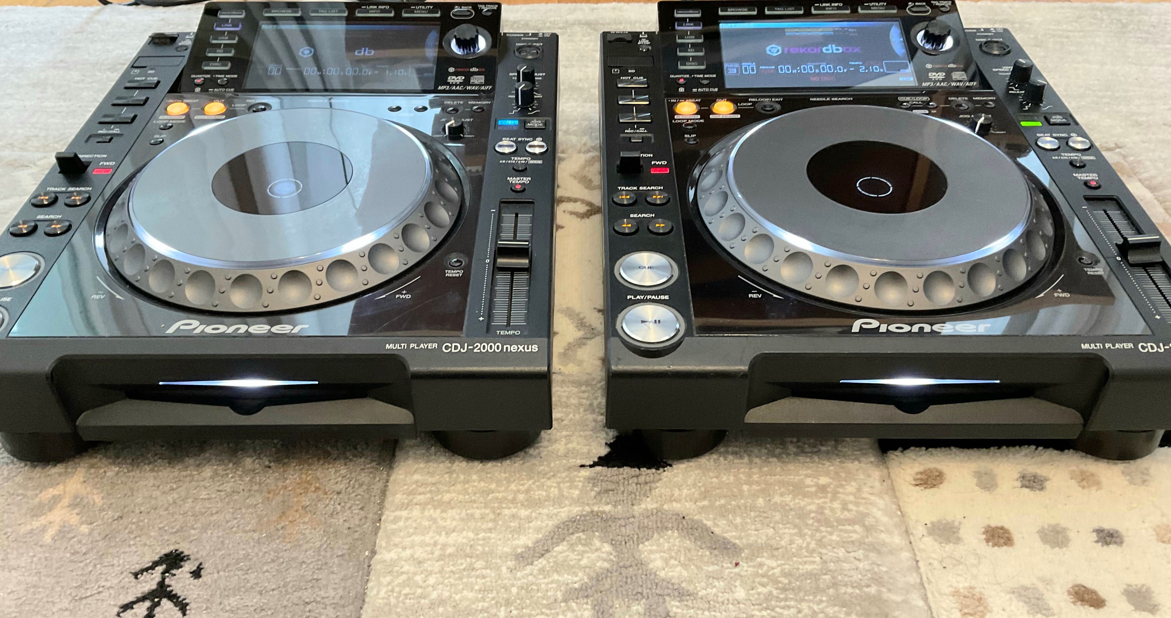 CDJ 2000 nexus pioneer