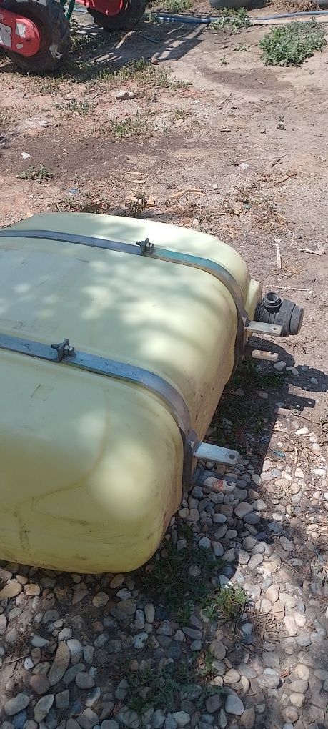 Bazin 300l de vânzare