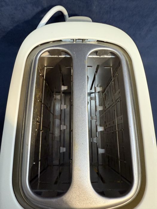 Тостер Philips бял