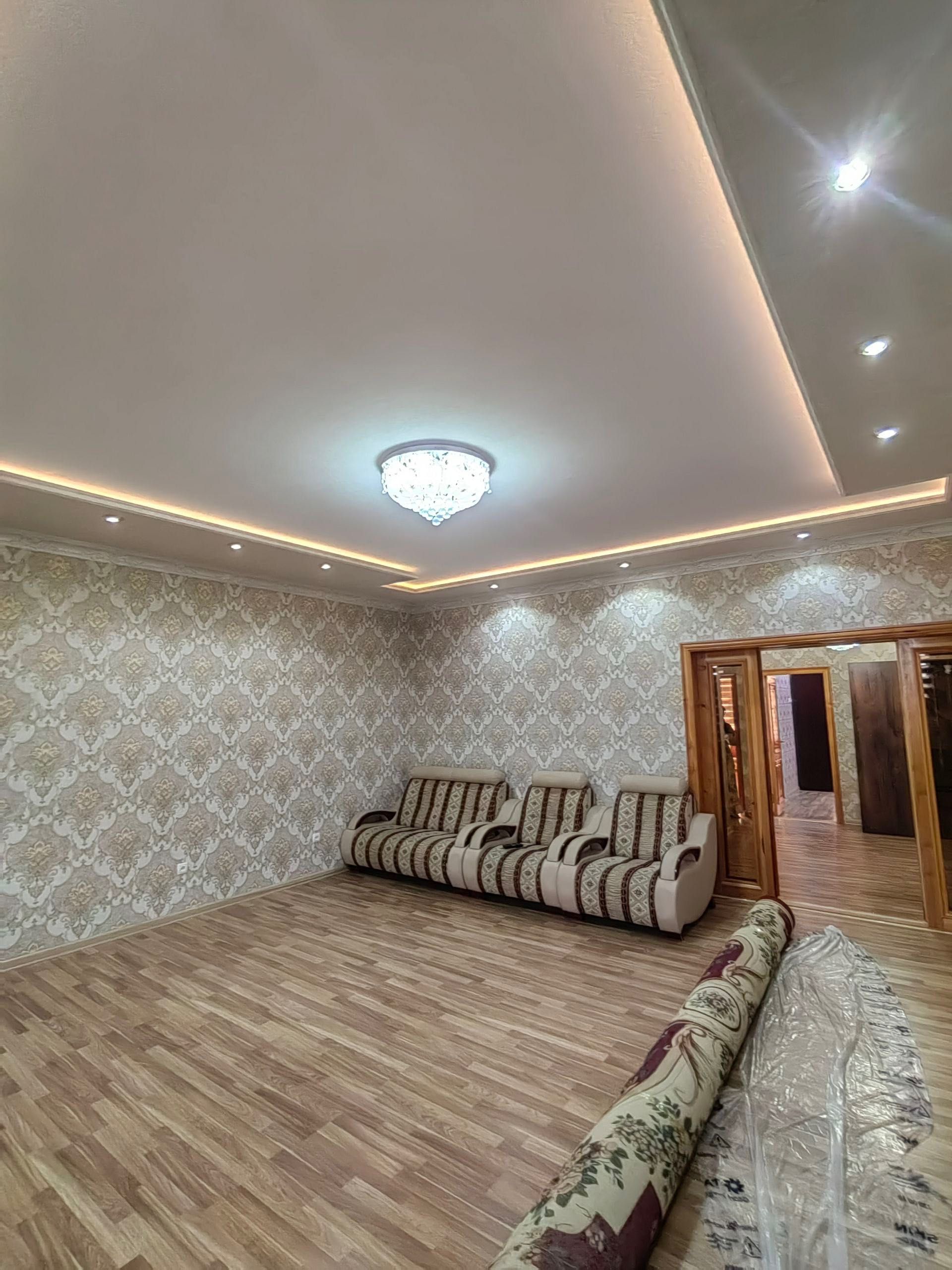 Продам 2 ком новостройку на Мархабо