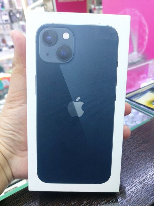 Продам IPHONE 13. Память 128 гб