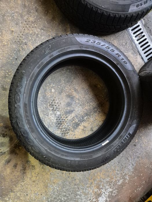 Vând cauciucuri 235/55/19 M+S set complet imp Germania  //Pirelli//