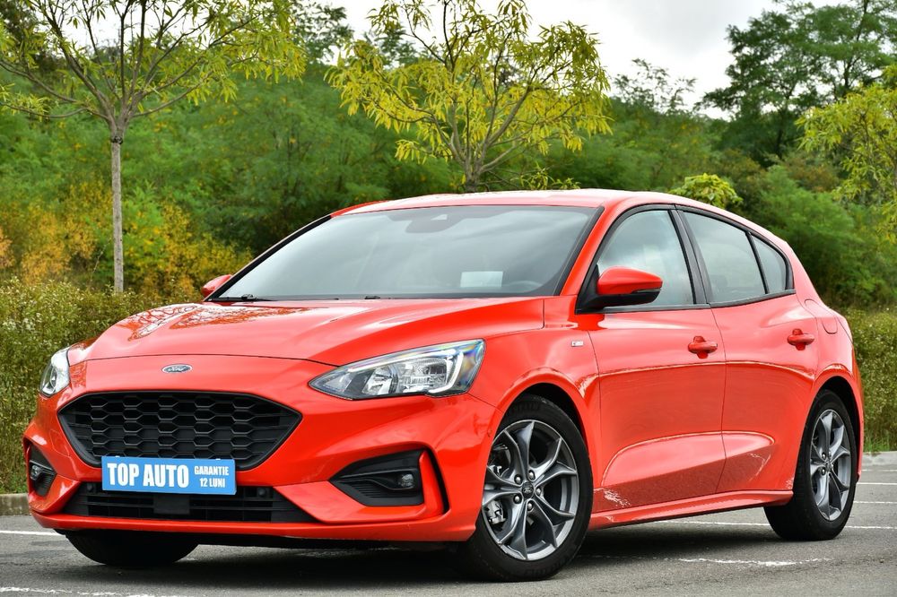 Ford Focus ST-Line Culoare deosebita