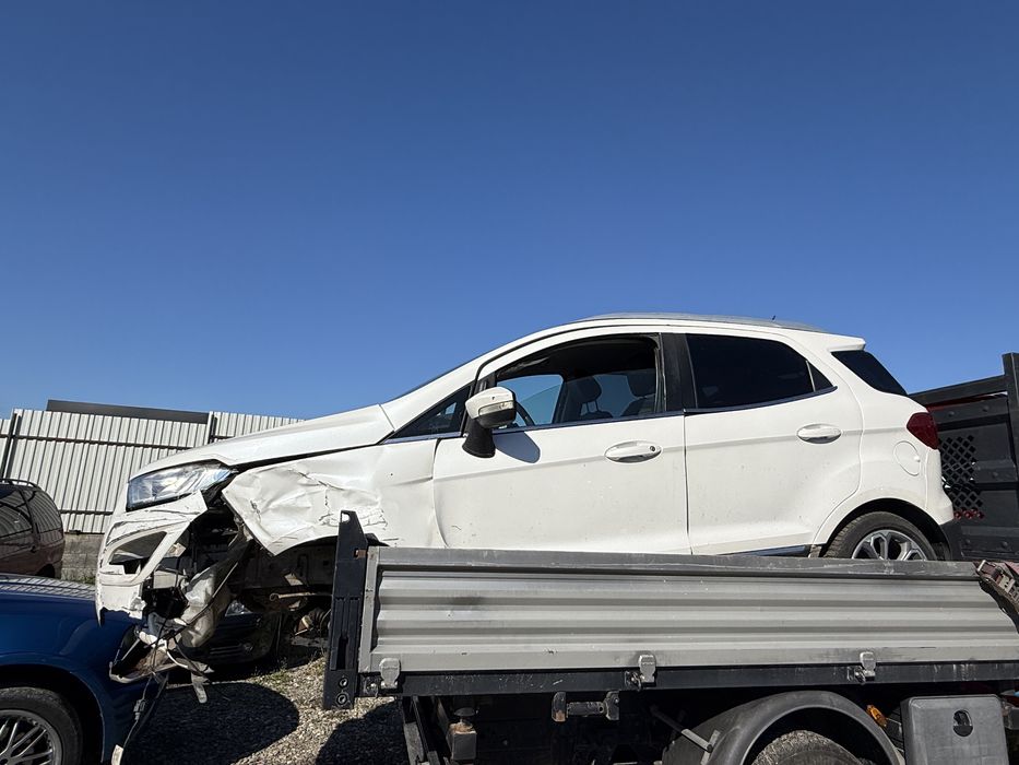 Ford Ecosport 2018 Avariat (3000)€