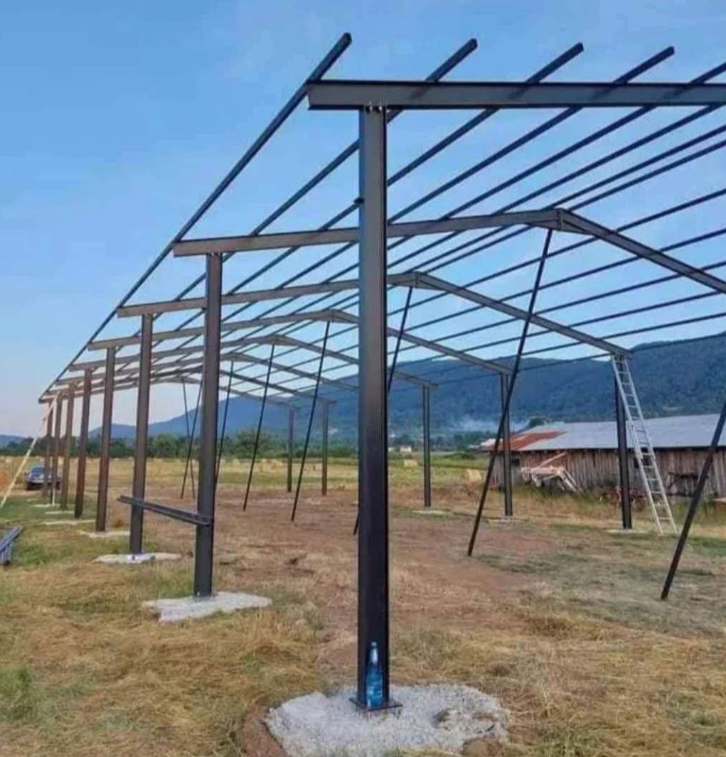 Vand și construiesc o gama larga de hale sau structuri metalice noi ne