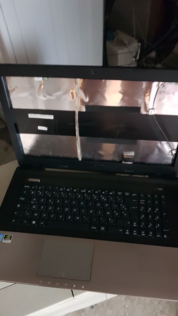 Carcasa si tastatura laptop Asus K75V4