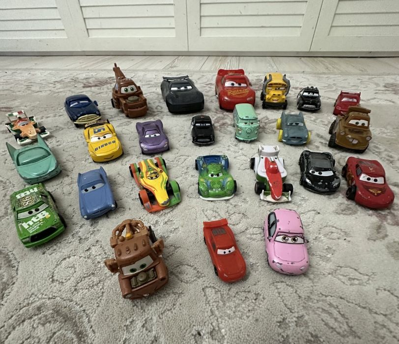 колекция колички Маккуин