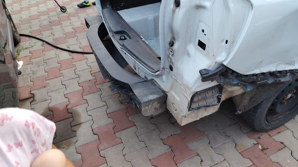 Fusta spate cu locaș roata de rezerva Haion Bara  Dacia Logan 2 MCV