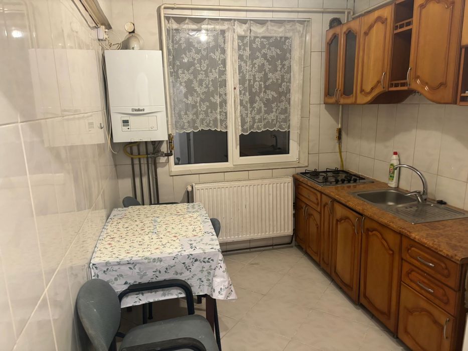Se inchiriaza apartament cu 2 camere