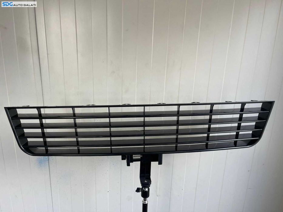 Grila Centrala Ornament Inferior de pe Bara Spoiler Fata Volkswagen Golf 5 Hatchback 2004 - 2008 [B3542]