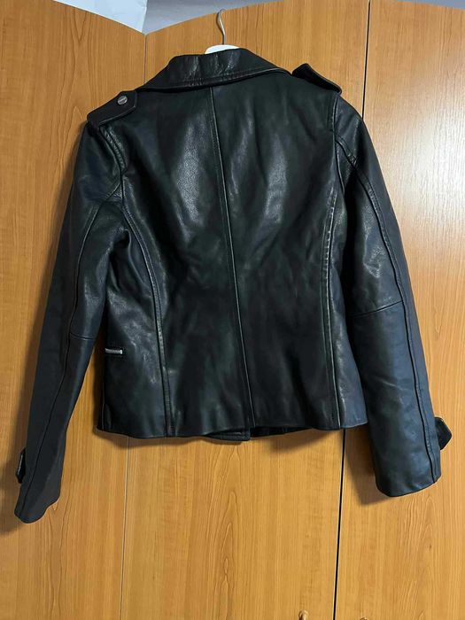 Geacă damă din piele negru – mărimea M