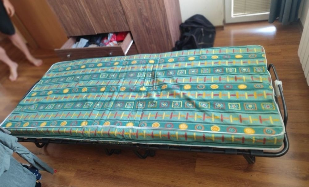 Сгъваемо легло с колелца