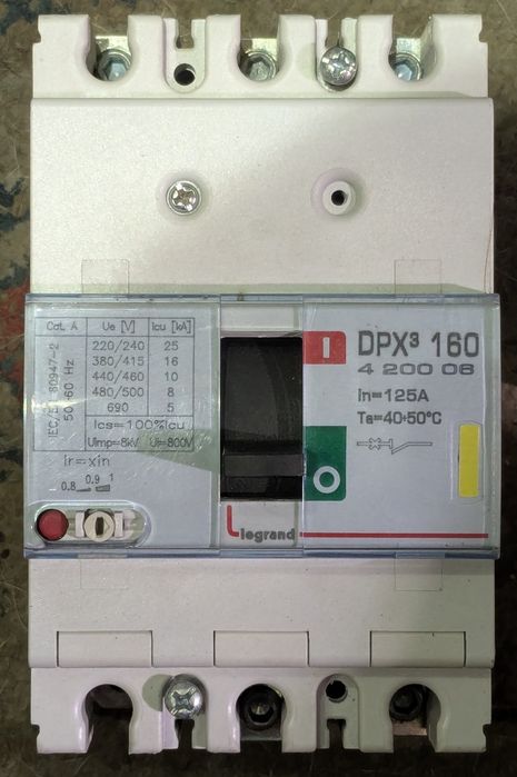 Силовой автомат Legrand пр-во Италия DPX³ 160 3P 125А (Арт. 4 200 06)