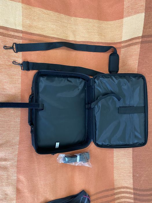 Geanta de umar pentru laptop pentru barbati noua