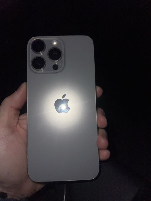 Прлдам iphone 15 pro max 512 gb в идеальном состоянии без единой царап