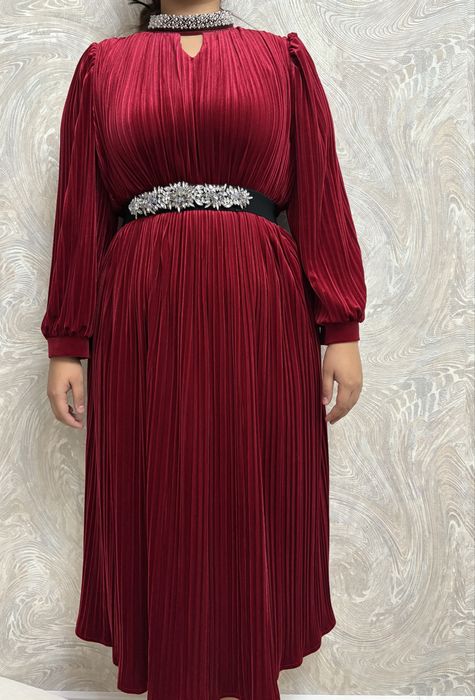 продам платье (46-48)