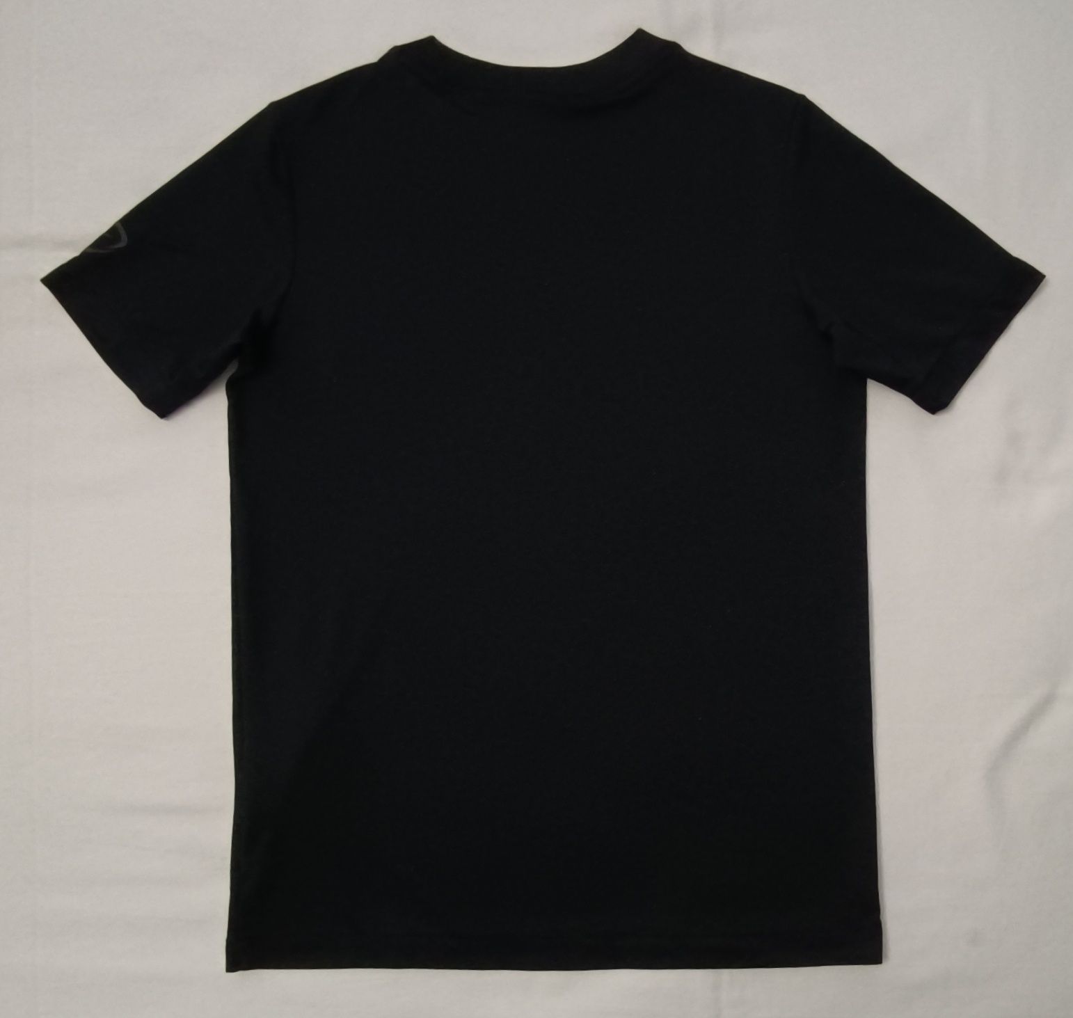 Nike DRI-FIT Tee оригинална тениска ръст 137-147см Найк спорт фланелка