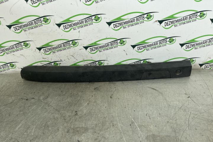 Bandou inferior usa spate stanga 8200553159 / 82 00 553 159 Dacia Log